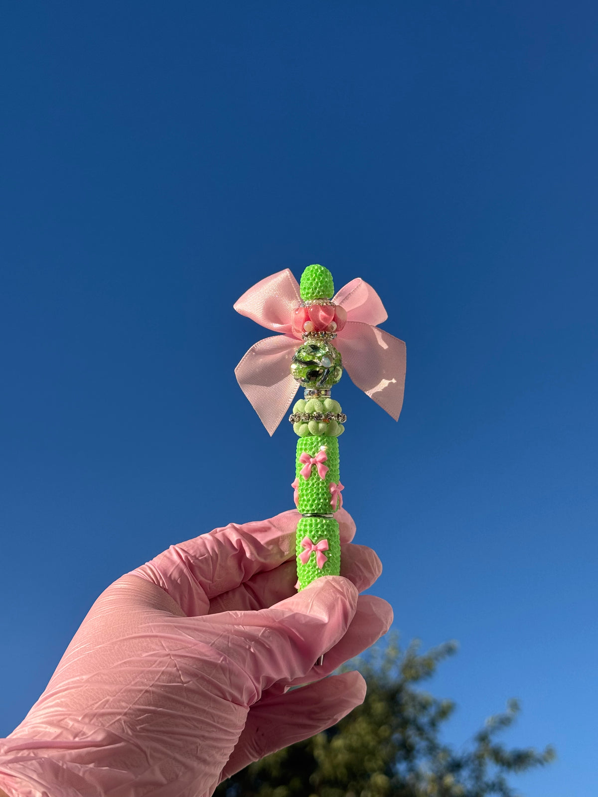 Pink and Green bow pen 🩷💚