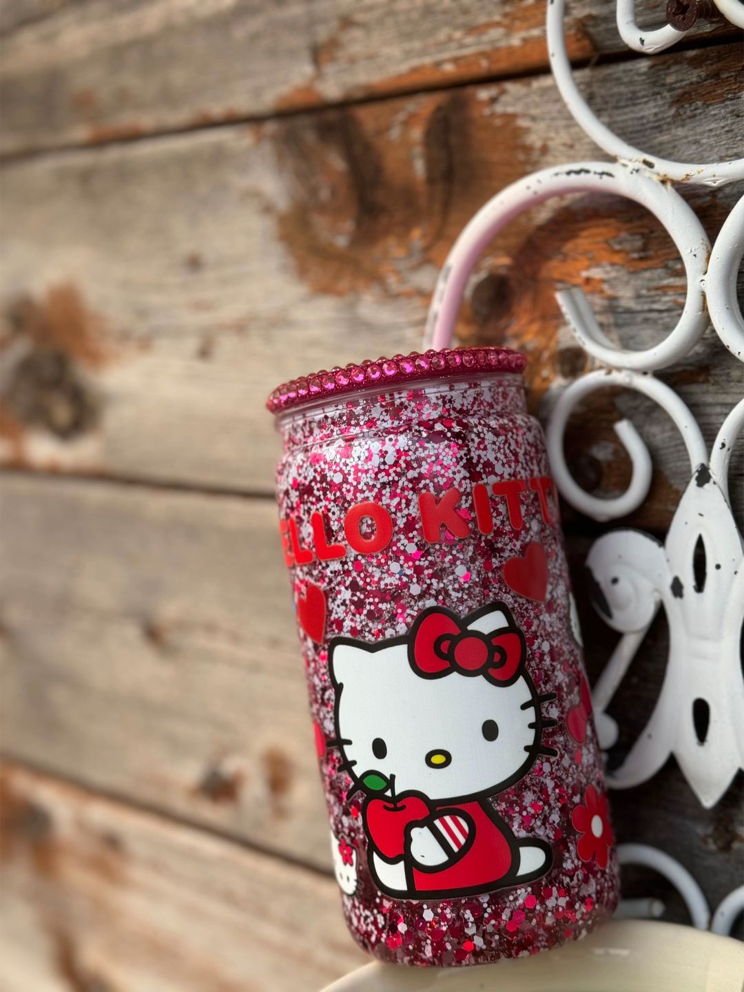 ❤️ Hello Kitty Red Glitter Snow Globe Tumbler Rhinestone Lid 473ml