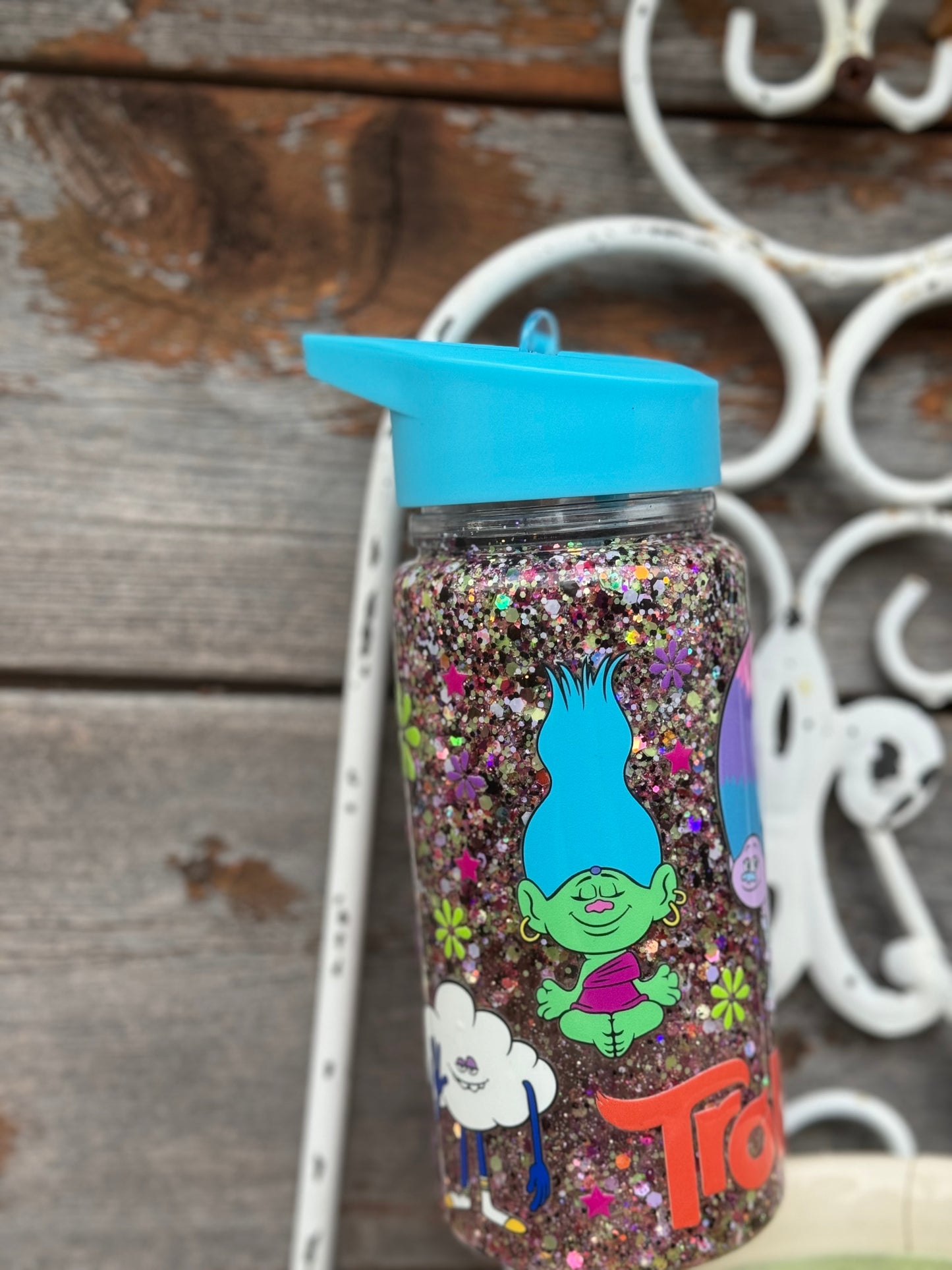 Trolls 10oz bottle with blue lid