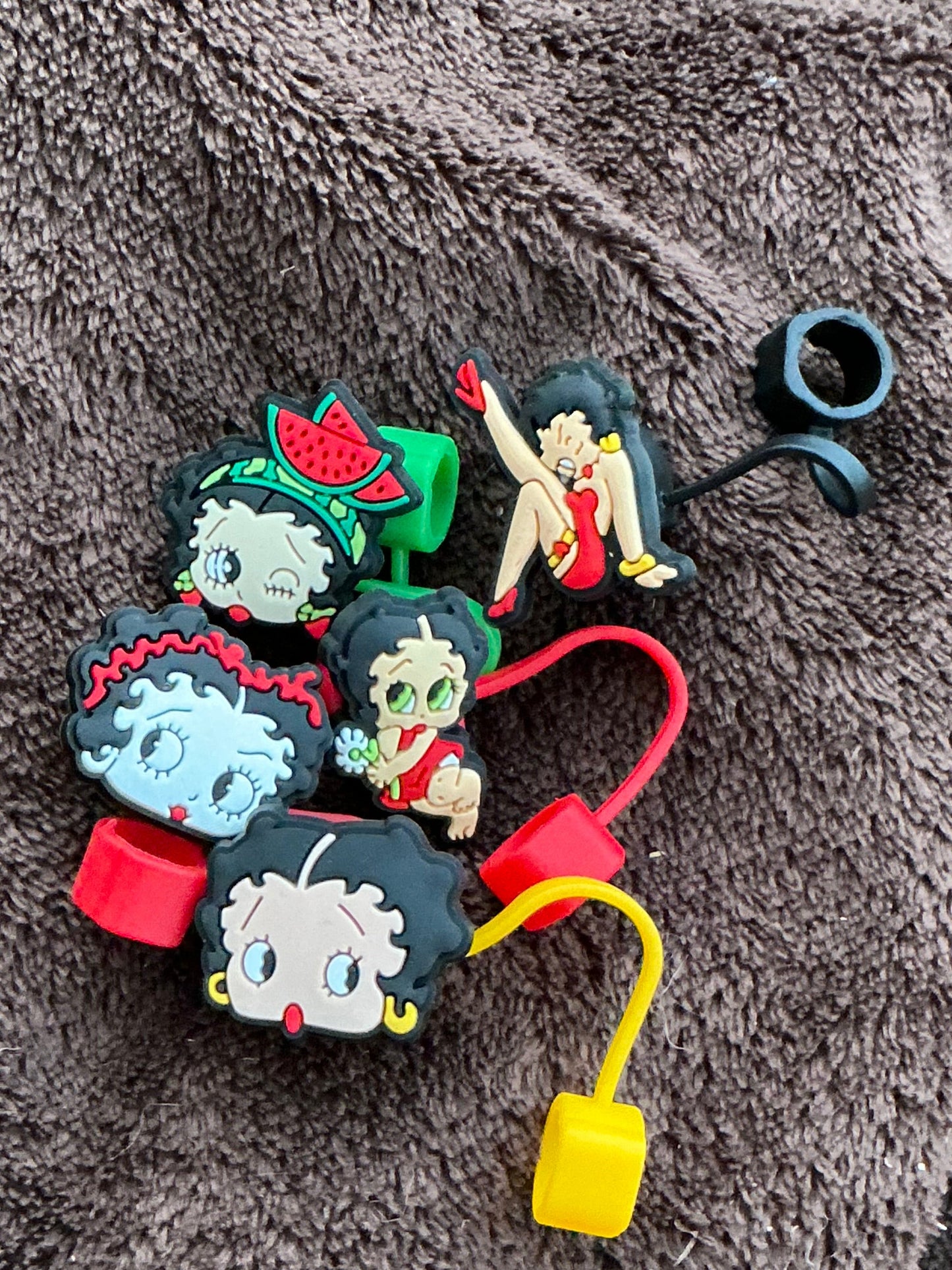 Straw toppers